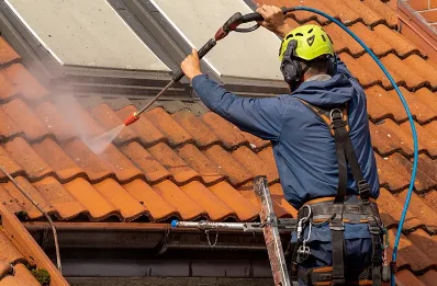 Démoussage et hydrofuge de toiture à Bainghen